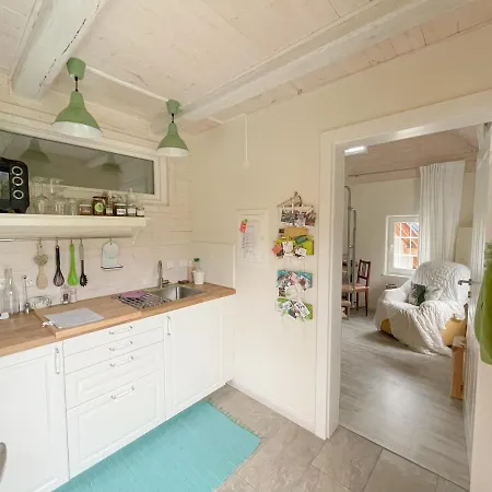 Tiny Lavender House Blütenstöckl Ferienhaus