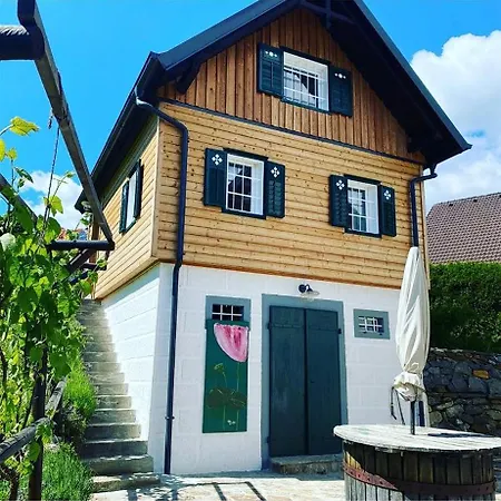 Ferienhaus Tiny Lavender House Blütenstöckl *